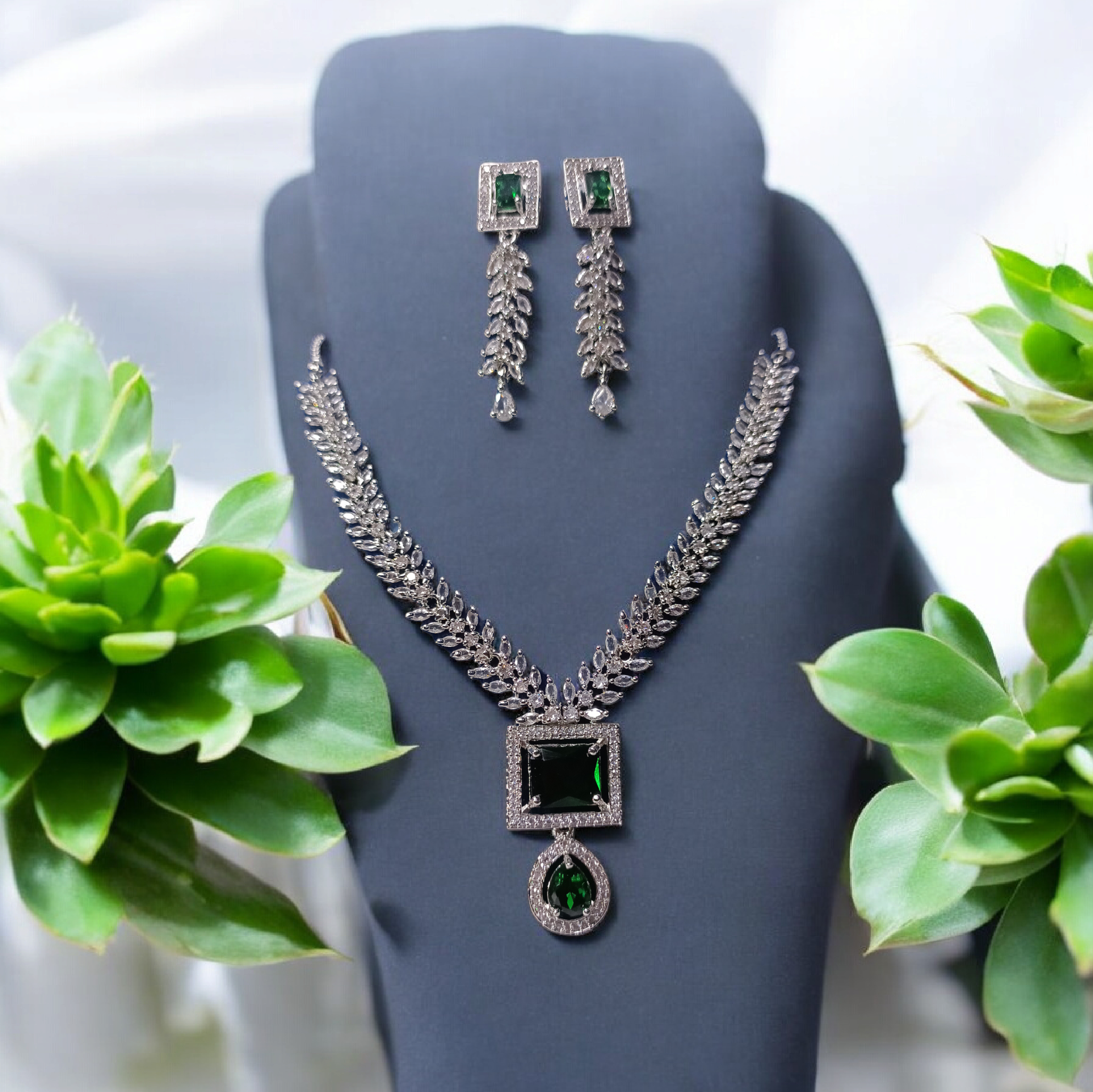 Green Stone Teardrop AD Necklace Set - Image 3